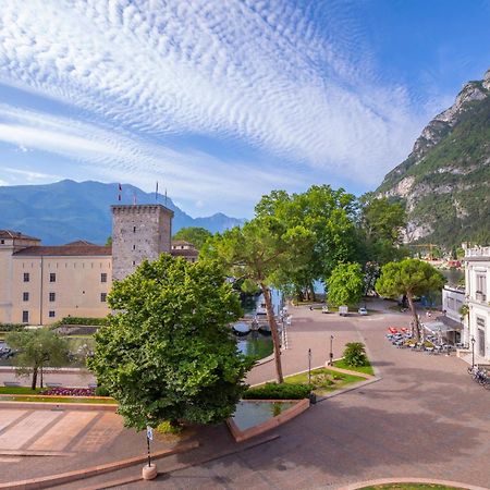 Residenza Rocca Del Lago 3 - Happy Rentals Riva del Garda Ngoại thất bức ảnh